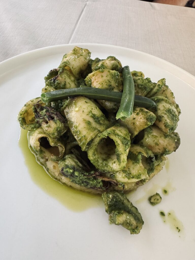 Pesto calamari at
